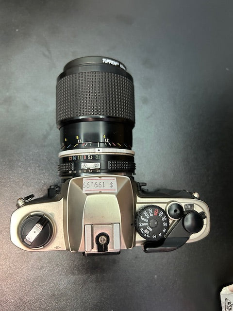 Nikon FM10 w/ 43-86mm Lens